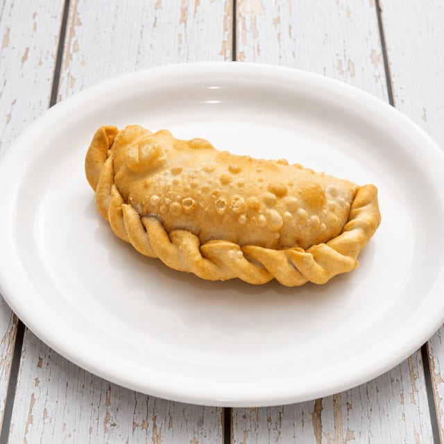 Empanadilla Pollo y Queso.